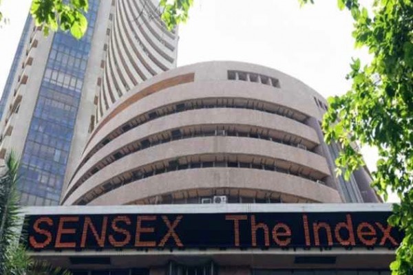 ✅ These six stocks retained their place in Sensex since inception!